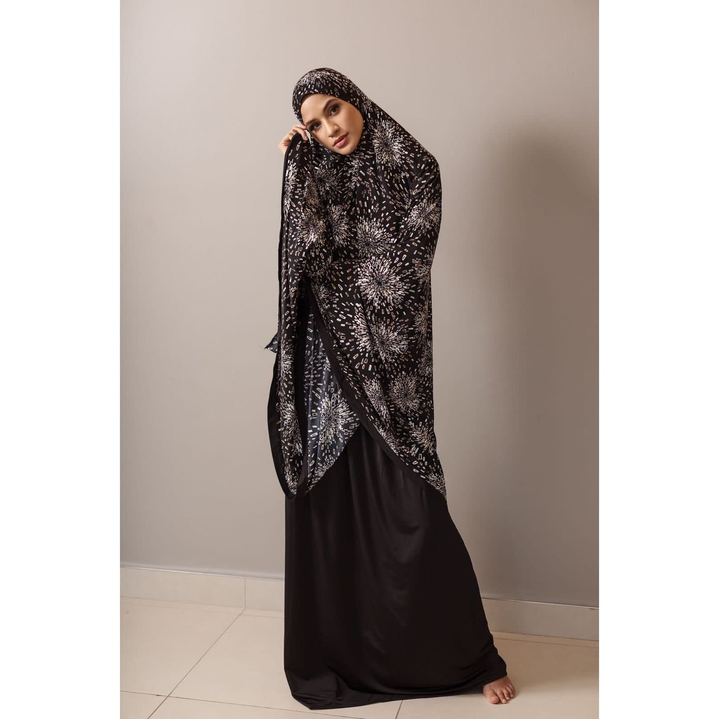 Pocket Burqa - Knee Length - Black Abstract