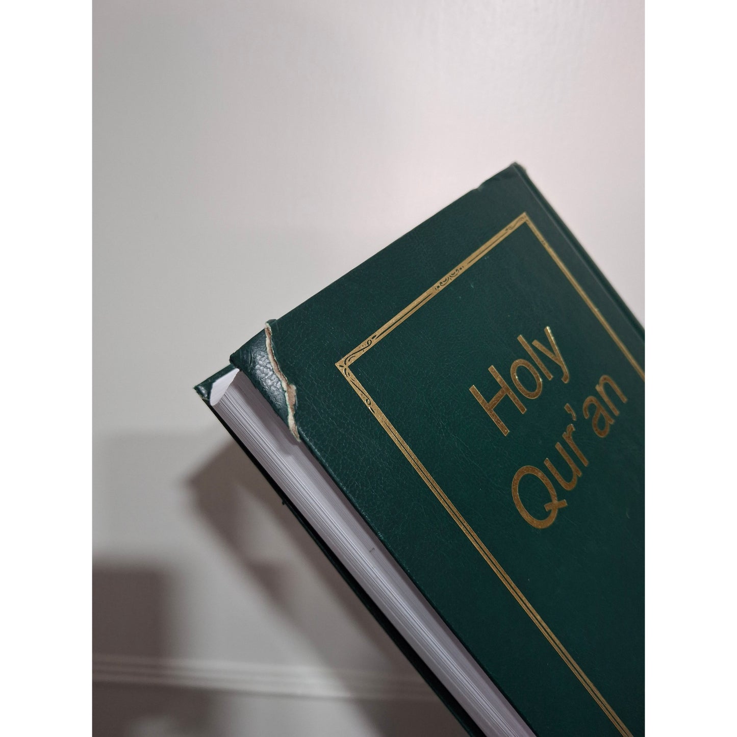 WAREHOUSE CLEARANCE: 13 Line Holy Qur'an with English Translation & Tajweed Colour-Coding (TORN COVER)