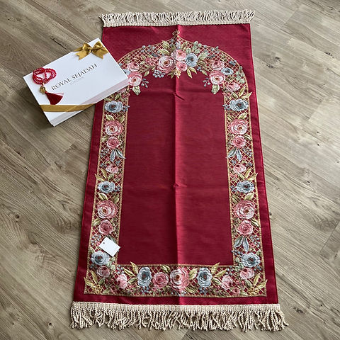 Royal Sejadah - Luxury Prayer Mat & Tasbih - Red Lattice Design