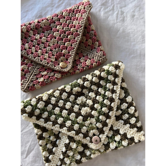 Crochet Quran Pouch