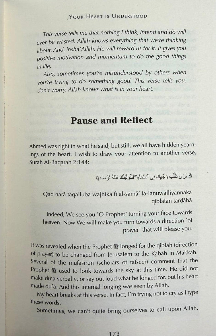 WAREHOUSE CLEARANCE Living with the Qur'an: A Yearlong Journey to Falling in Love with Allah's Words (BACK COVER SLIGHTLY TORN)