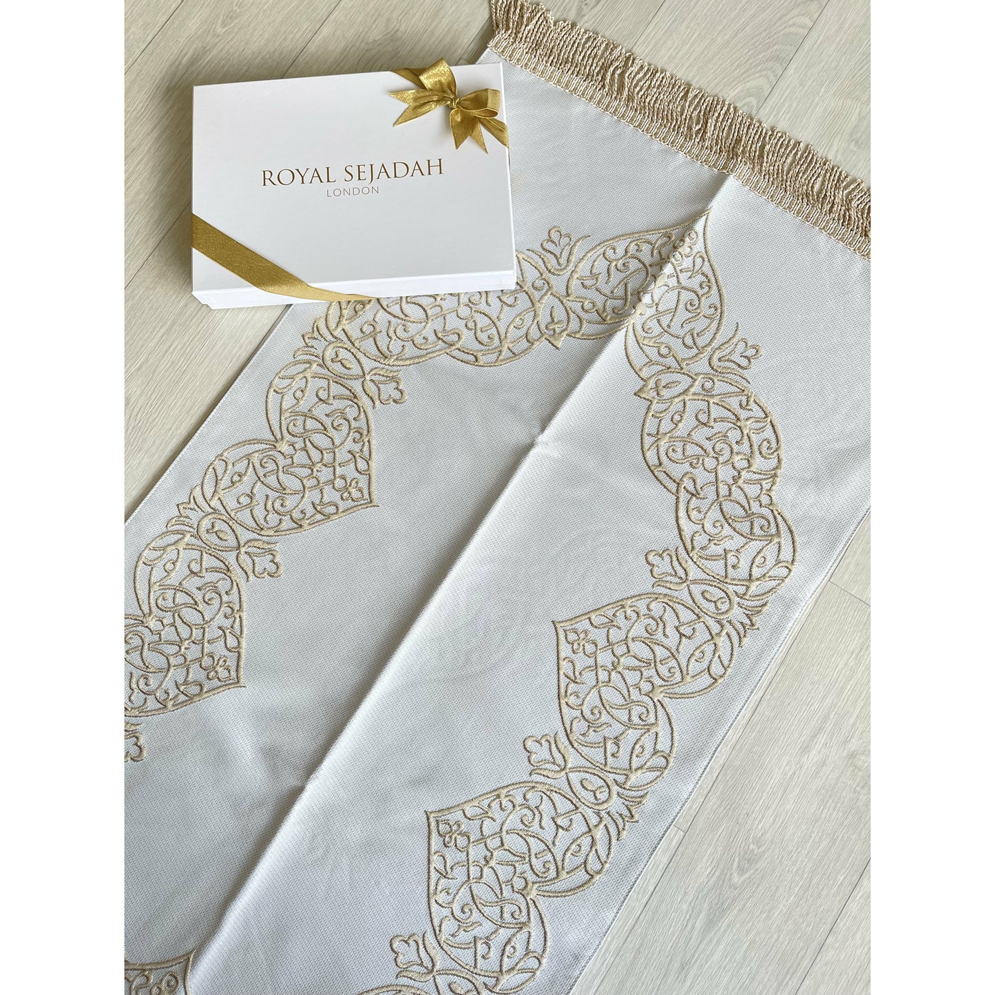 Royal Sejadah - Luxury Prayer Mat & Tasbih - White Classic Design